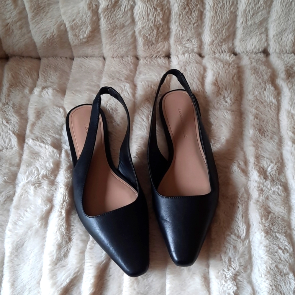 Banana republic sling back black flats